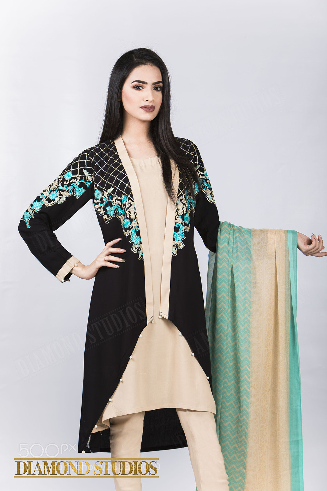 Canon EOS 5D Mark IV sample photo. Asian fashion photography, product photography