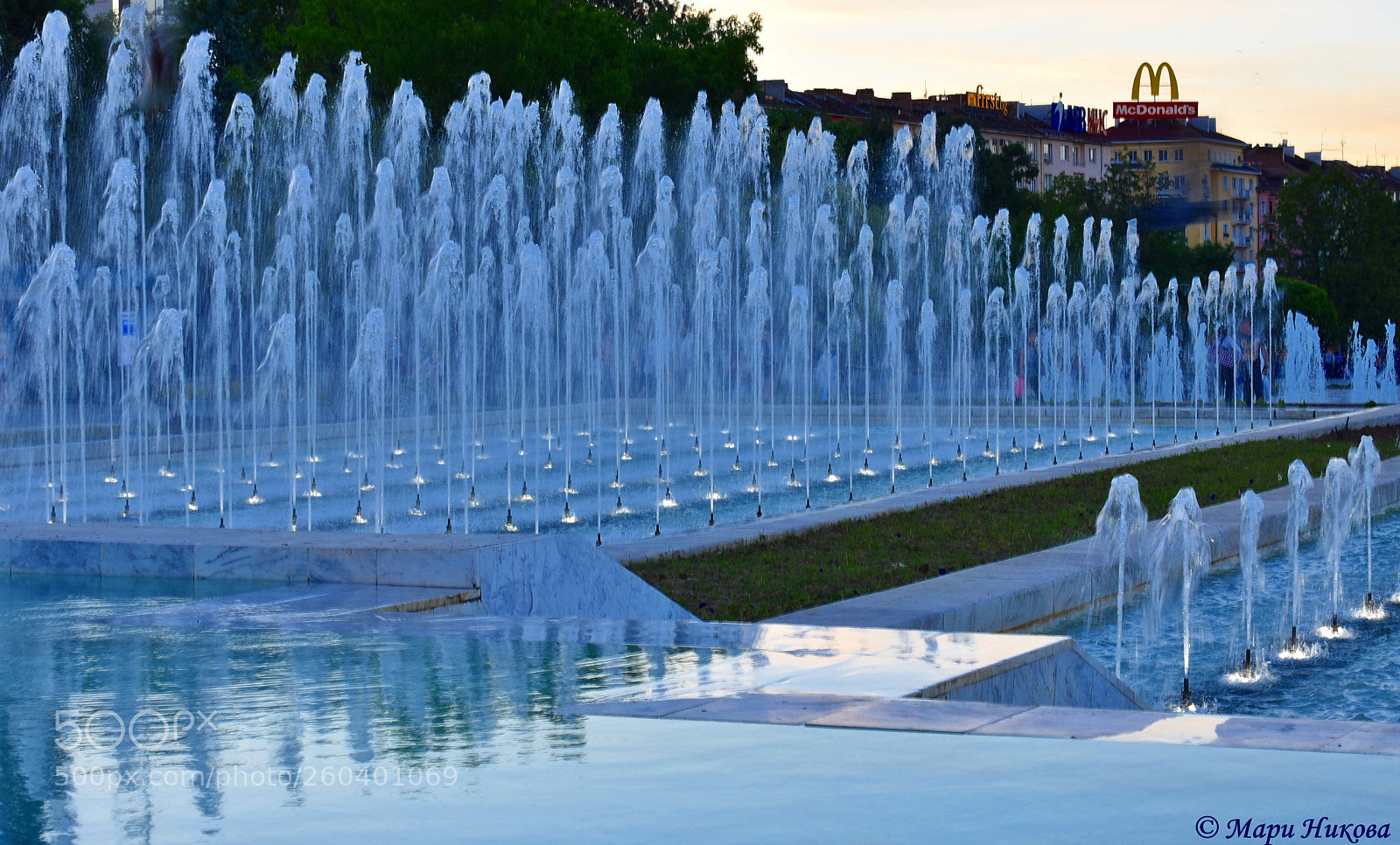 Nikon D3400 sample photo. Fountains of national palace photography