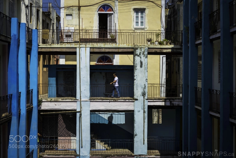 Nikon D800 sample photo. Vedado apartment courtyard havana photography