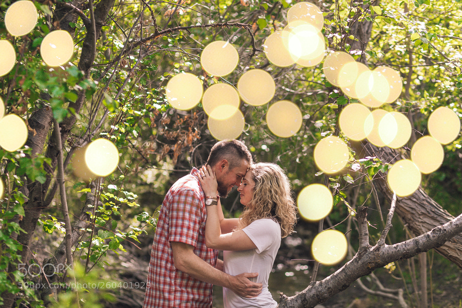 Canon EOS 5D Mark IV sample photo. Surround love photography