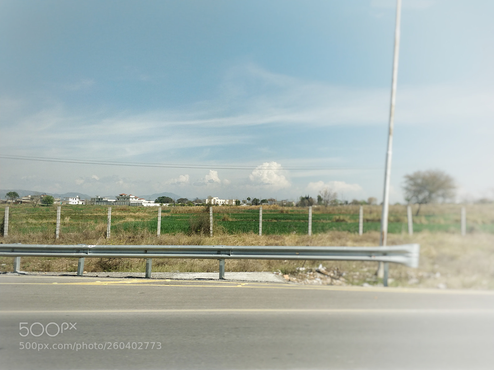 OnePlus 5 sample photo. On the road photography