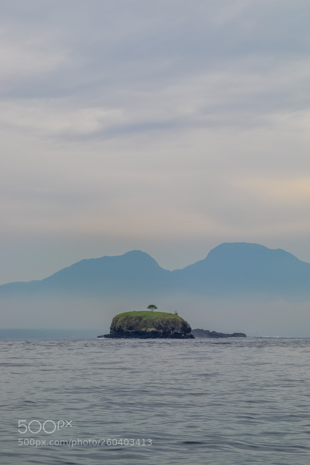 Nikon D3100 sample photo. Solitary island photography
