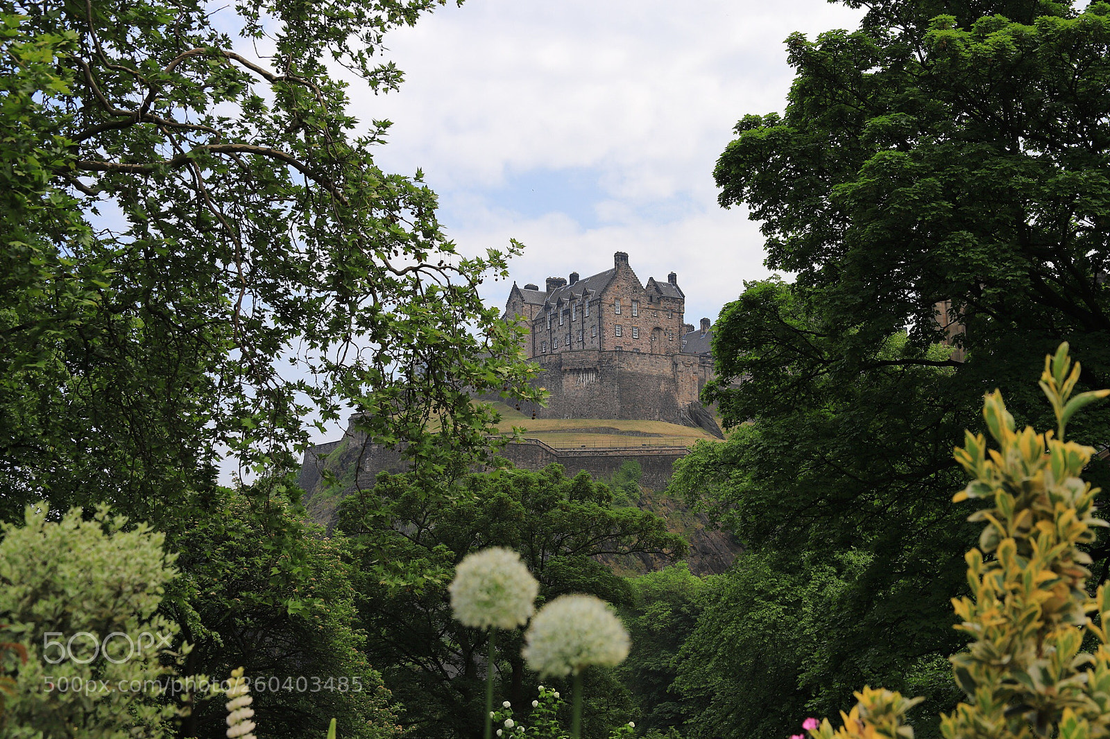 Canon EOS 6D Mark II sample photo. Edinburgh castle photography