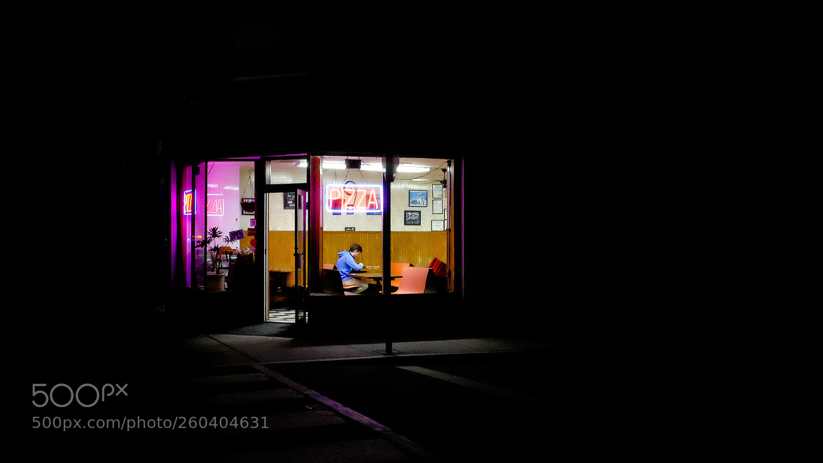 Fujifilm X100T sample photo. Midnight pizza photography