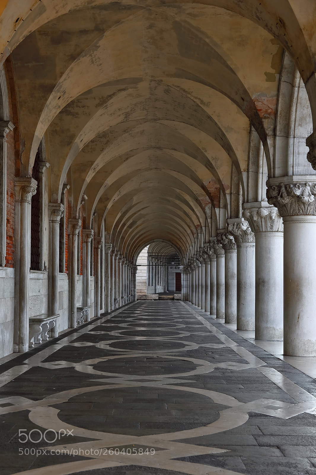 Canon EF 24-70mm F4L IS USM sample photo. Il palazzo ducale photography