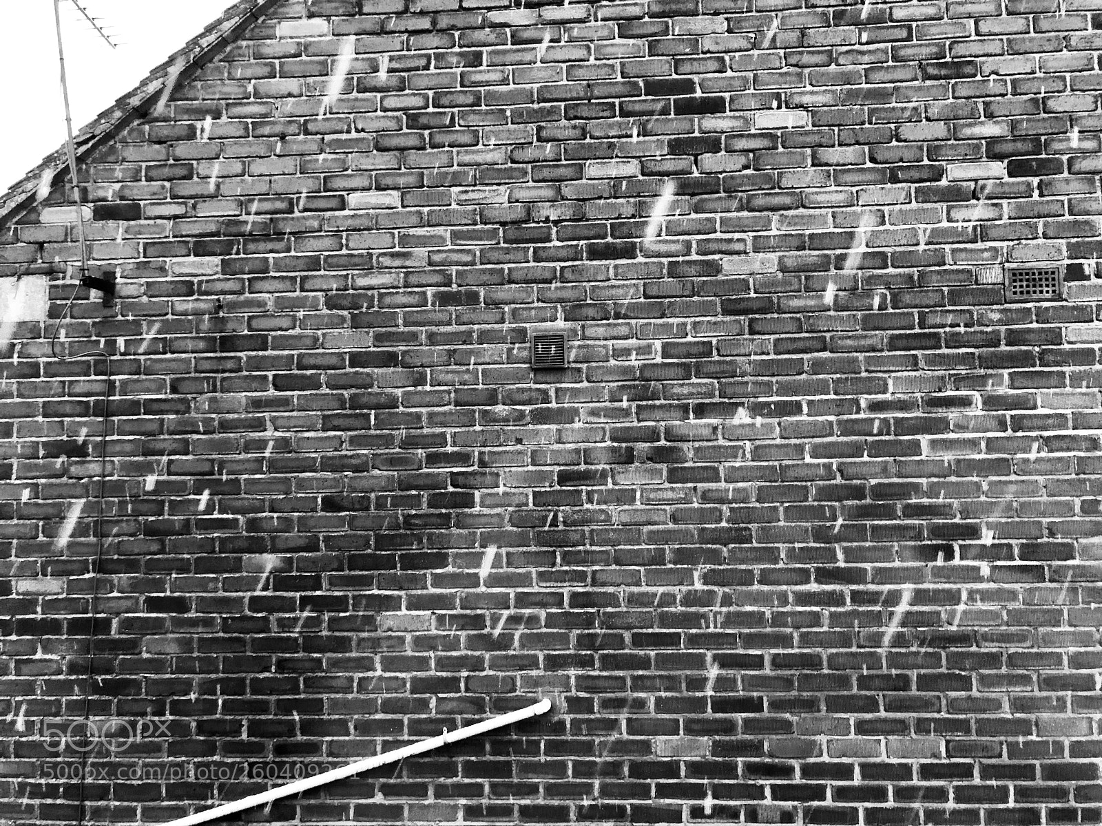 Apple iPhone X sample photo. Snowy wall photography