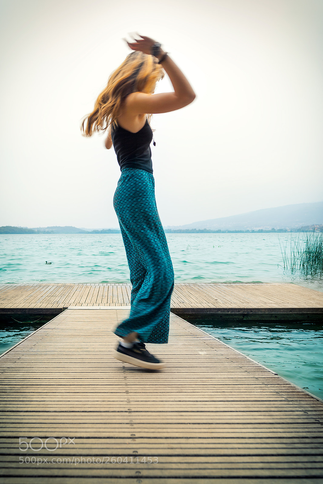 Canon EOS 5D Mark II sample photo. Young girl dancing on photography