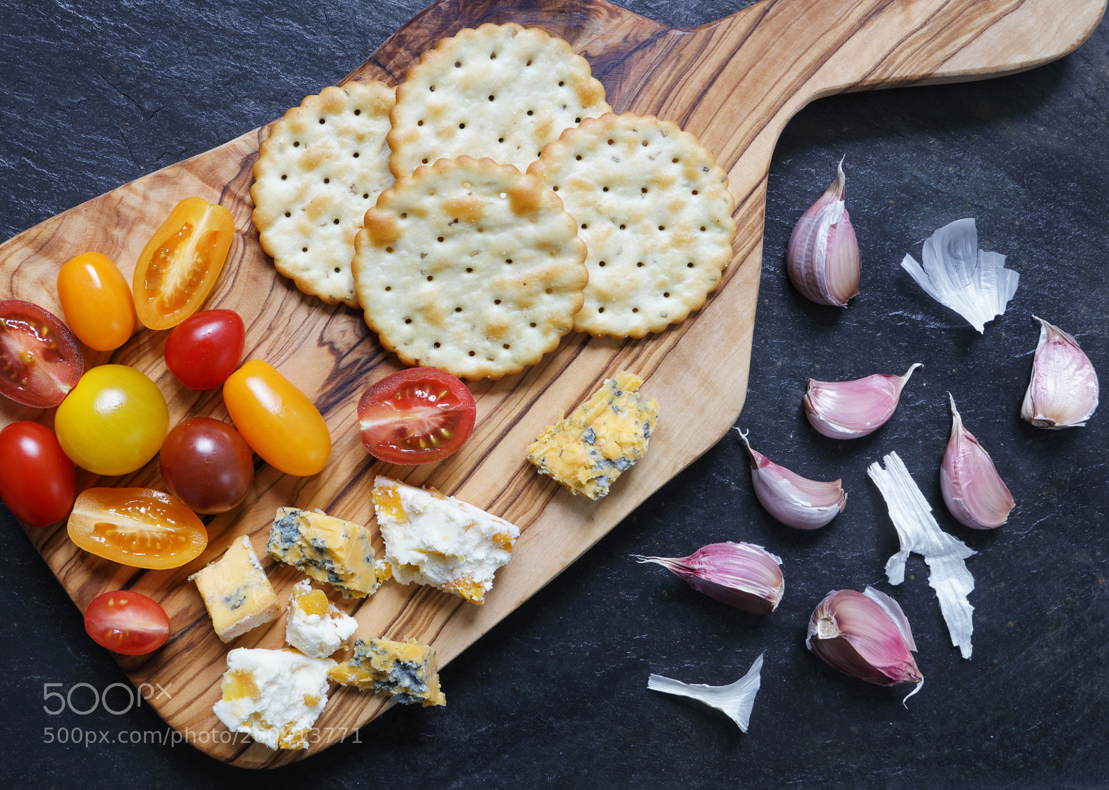 Canon EOS 5DS R sample photo. Tomatoes, blue cheeses and photography