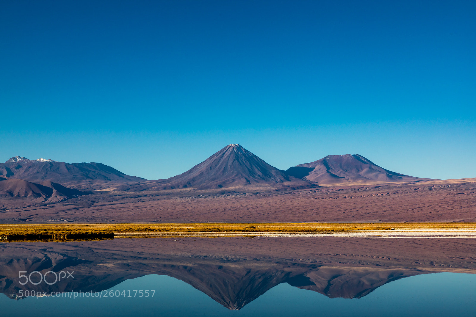 Canon EOS 5D Mark IV sample photo. Licancabur mirrored photography