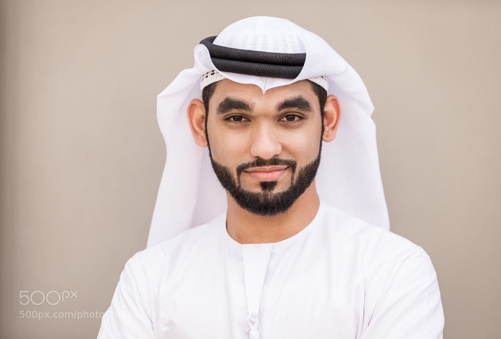 Nikon D610 sample photo. Arabic businessman with kandura photography