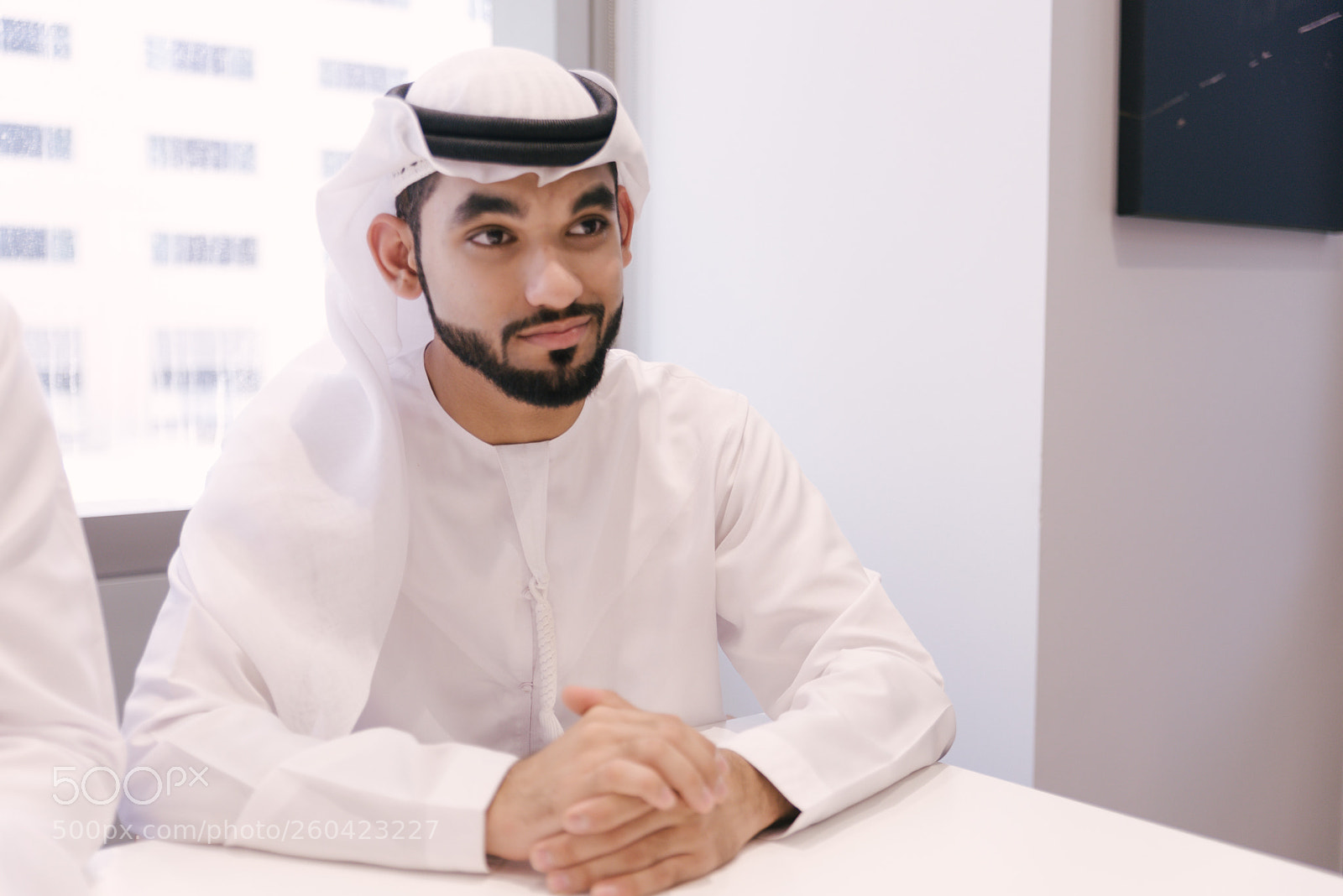 Nikon D610 sample photo. Arabianbusinessman with kandora portrait photography