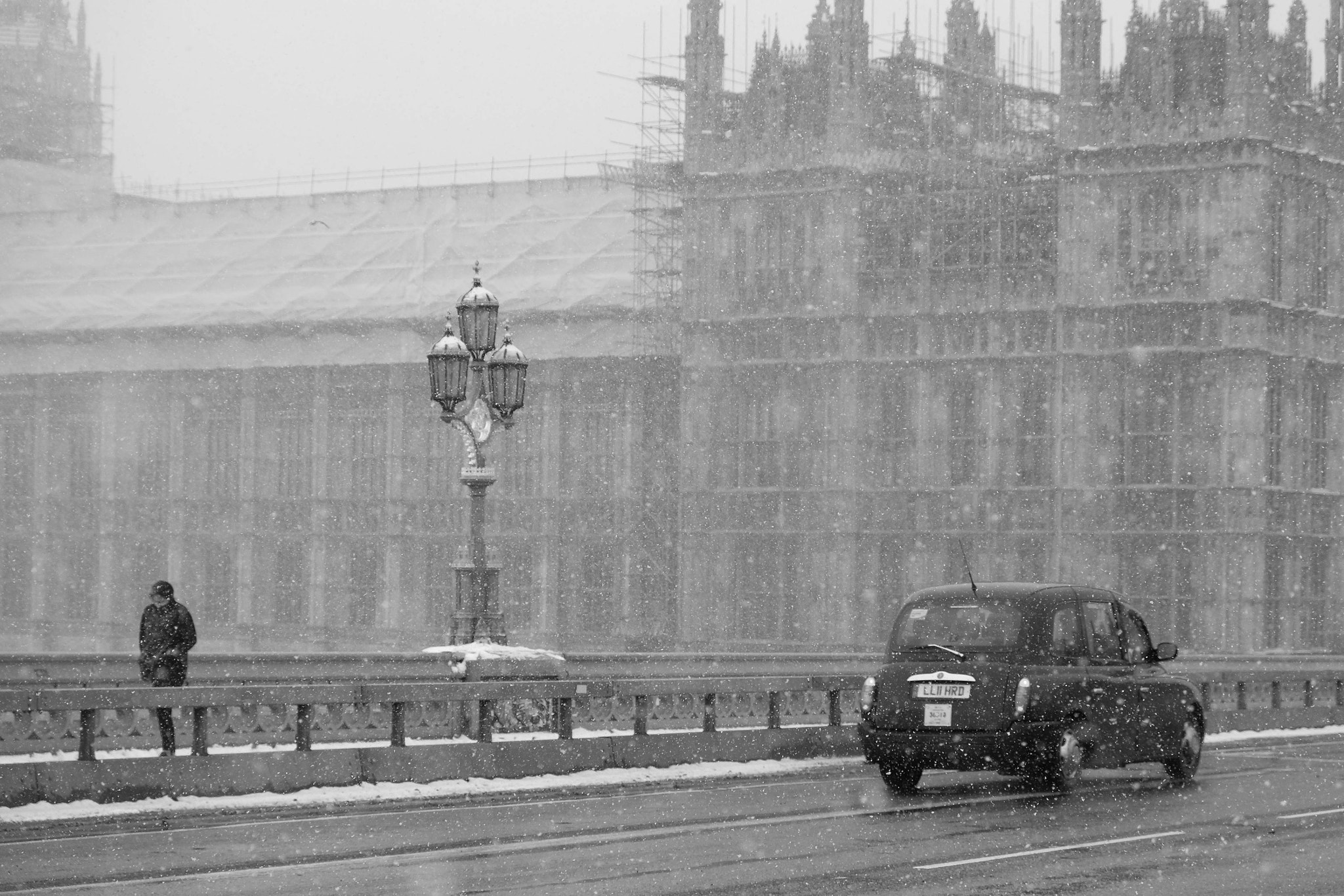 Fujifilm X-Pro1 sample photo. Snow westminster bridge photography