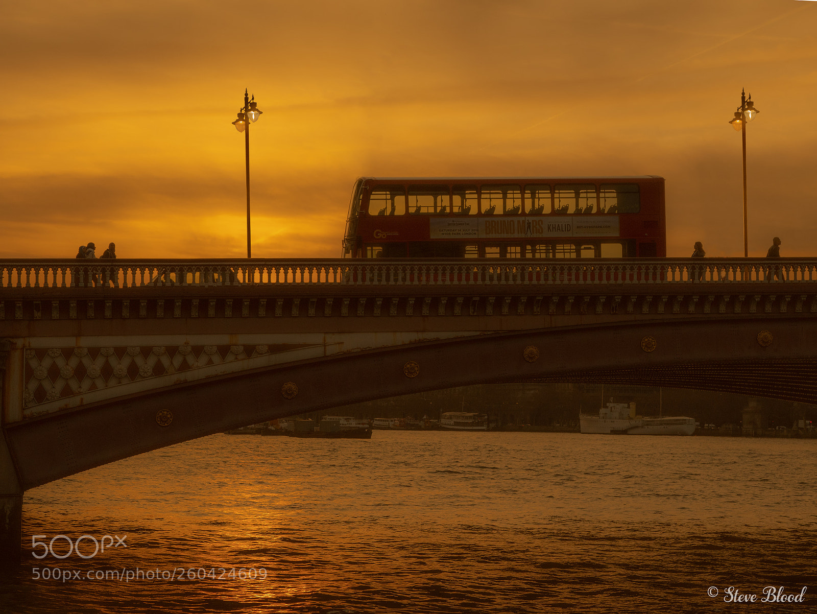 Canon EOS 5D Mark IV sample photo. Waterloo sunset. photography