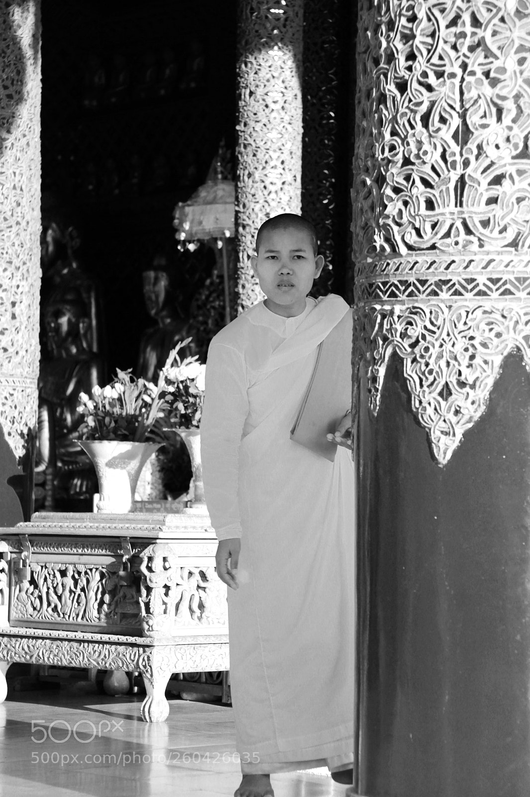 Canon EOS 7D sample photo. Burmese nun photography