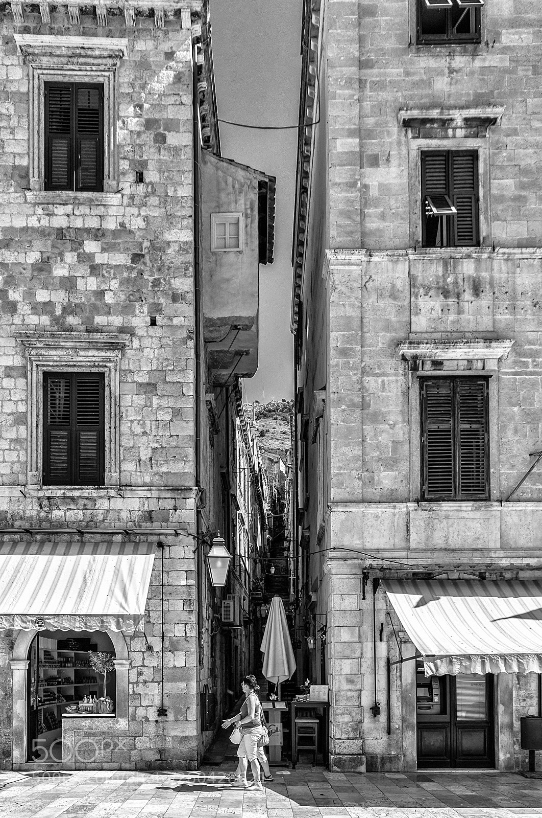 Nikon D90 sample photo. Narrow streets of dubrovnik photography