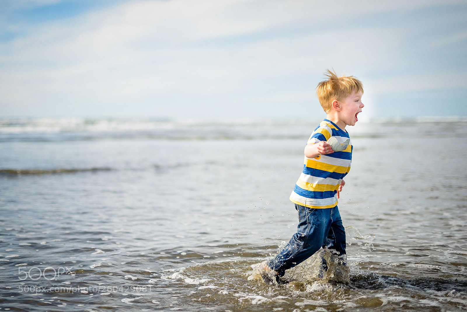 Nikon D810 sample photo. Waves coming photography