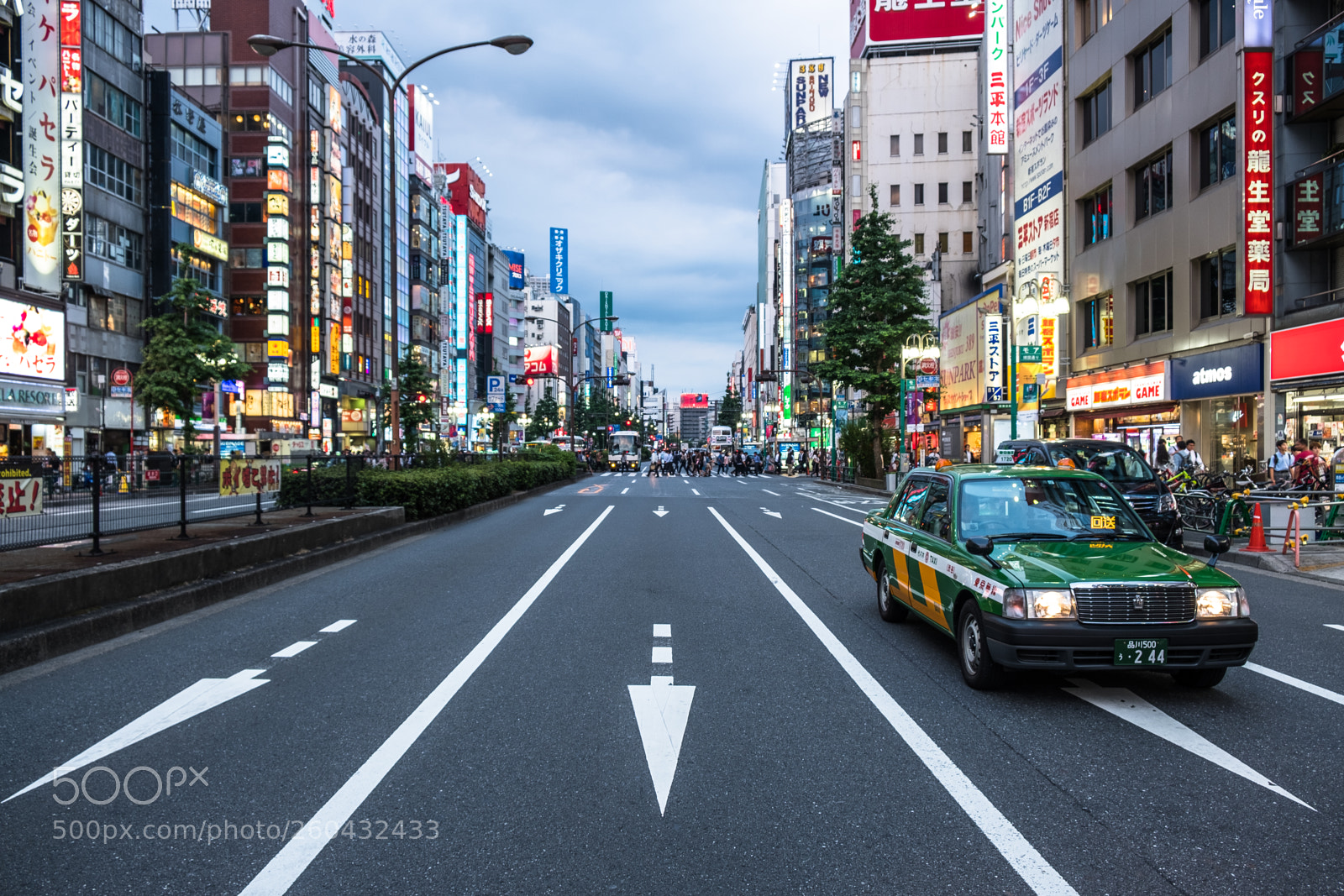 Fujifilm X-T2 sample photo. Taxi photography