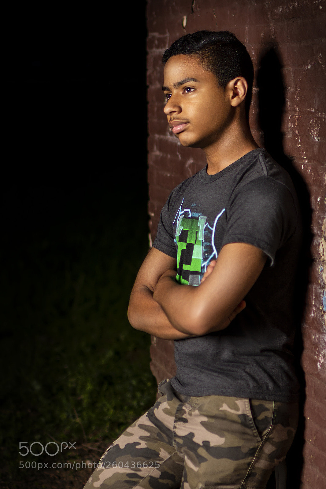 Nikon D7100 sample photo. Boy on the wall photography