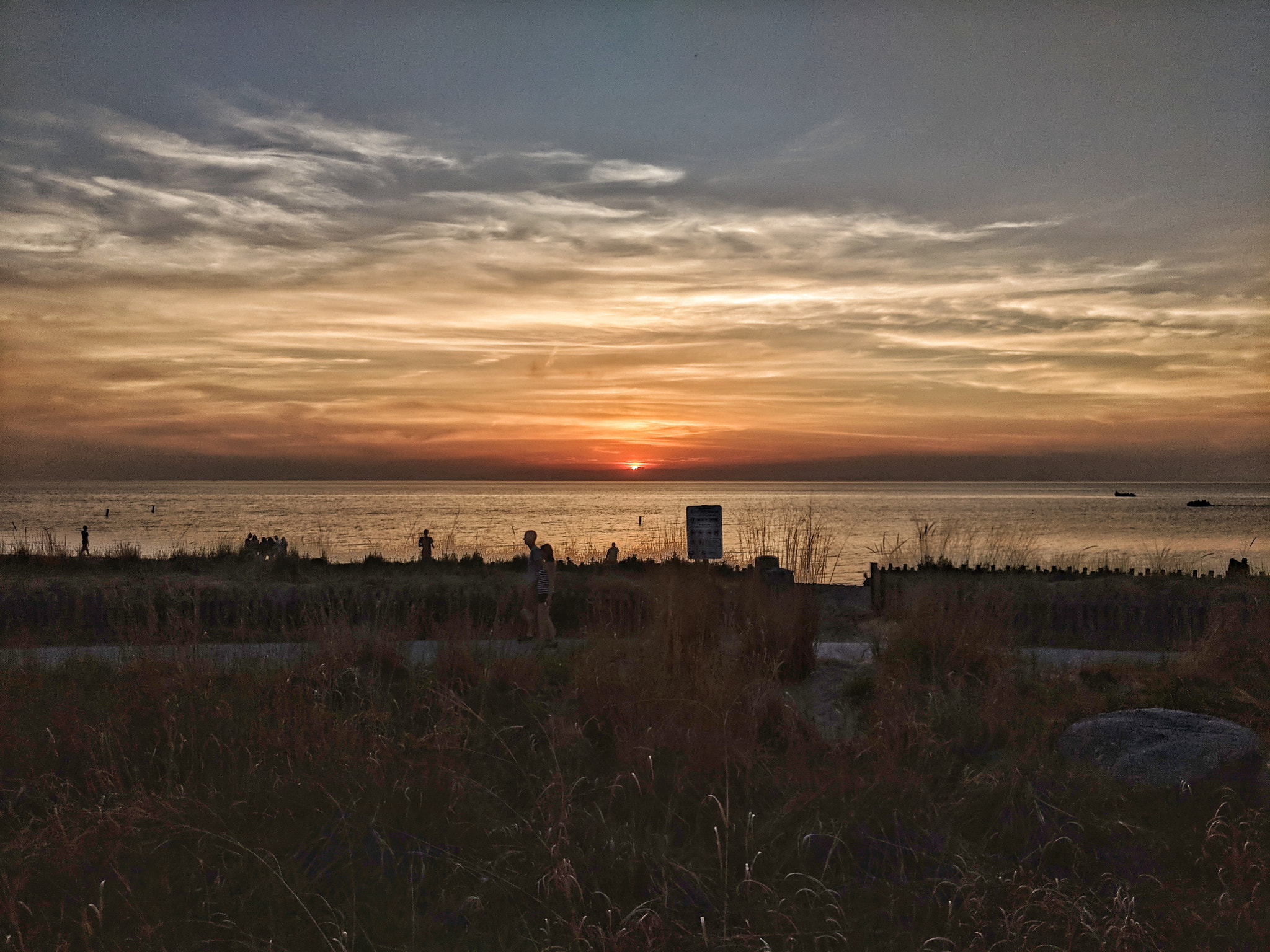 Google Pixel 2 XL sample photo. Beach sunset photography