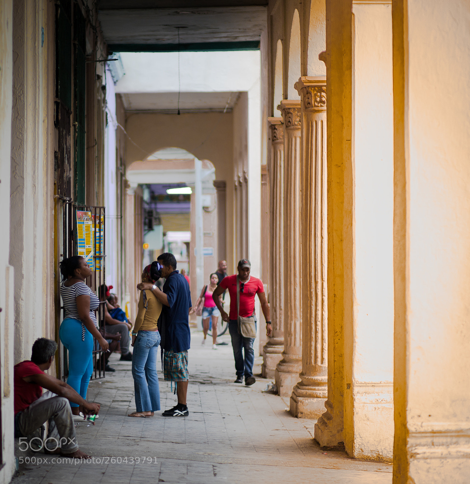 Canon EOS 6D Mark II sample photo. Streets of havana photography