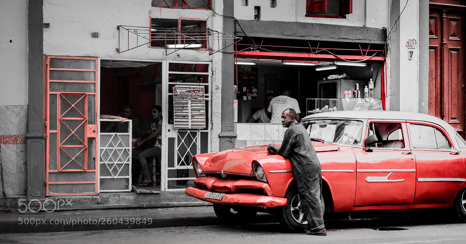 Canon EOS 6D Mark II sample photo. Streets of havana photography