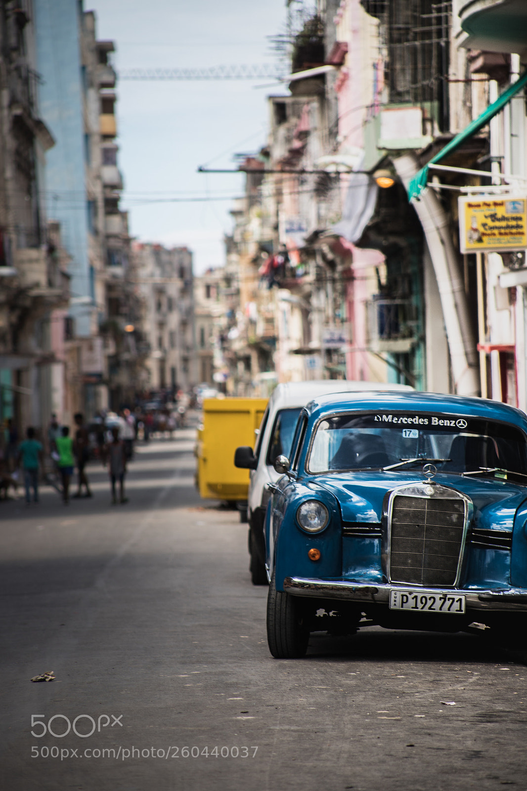 Canon EOS 6D Mark II sample photo. Streets of havana photography