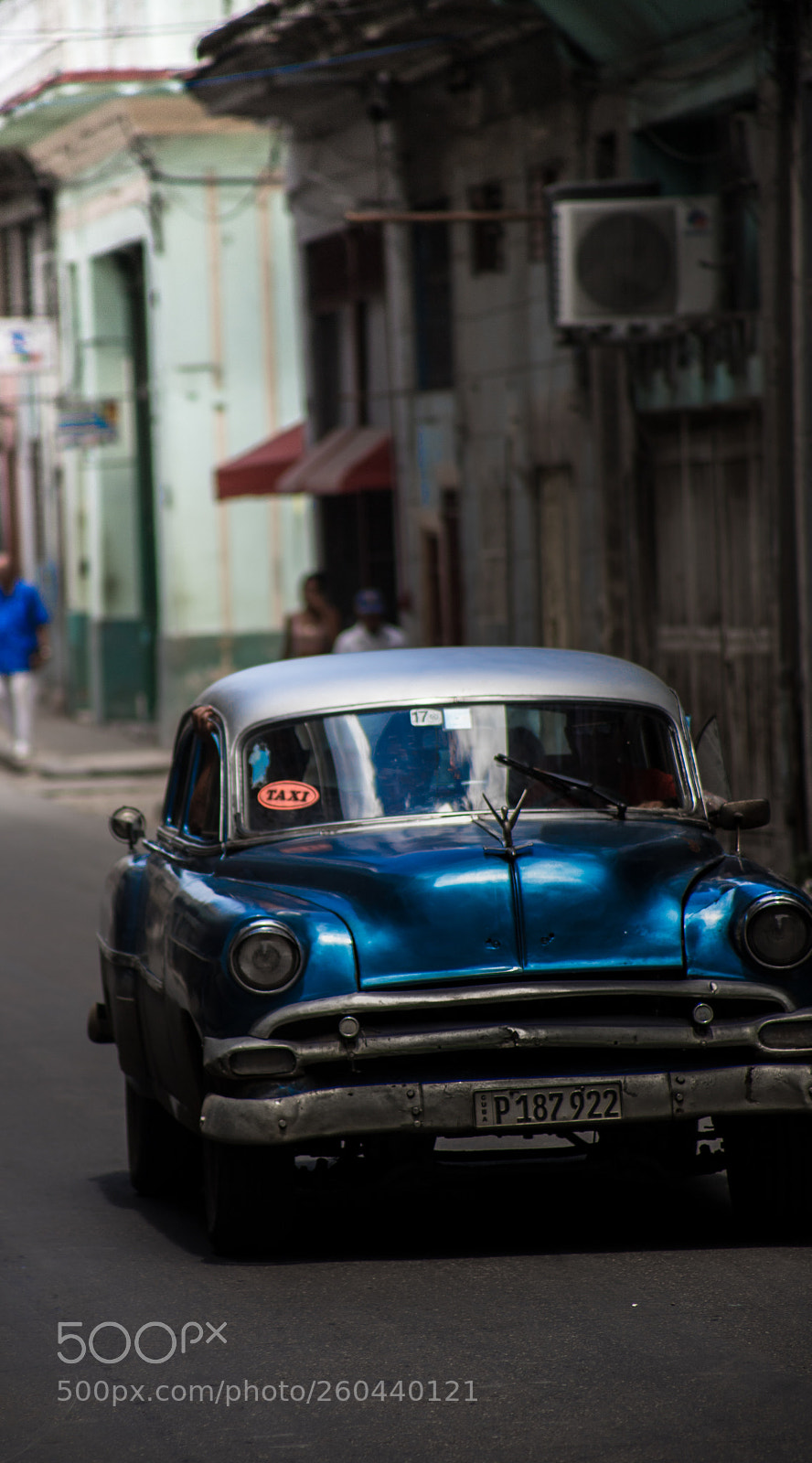 Canon EOS 6D Mark II sample photo. Streets of havana photography