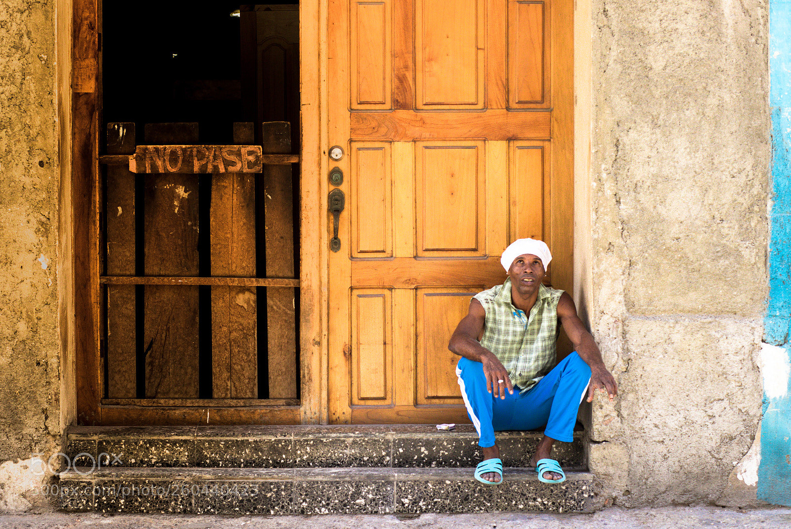 Canon EOS 6D Mark II sample photo. Streets of havana photography