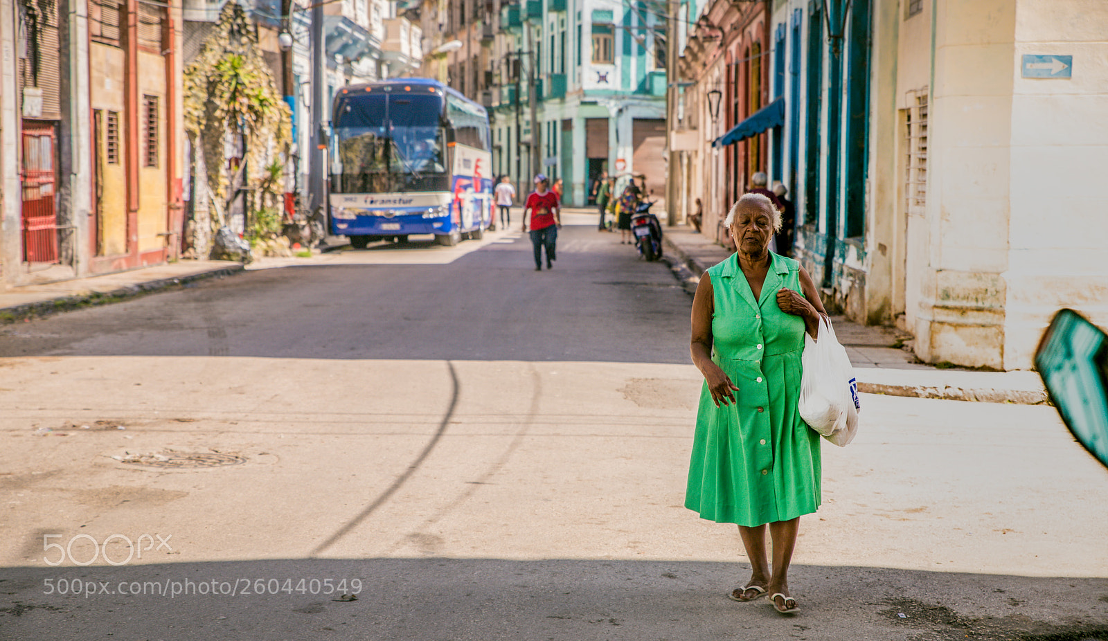 Canon EOS 6D Mark II sample photo. Streets of havana photography