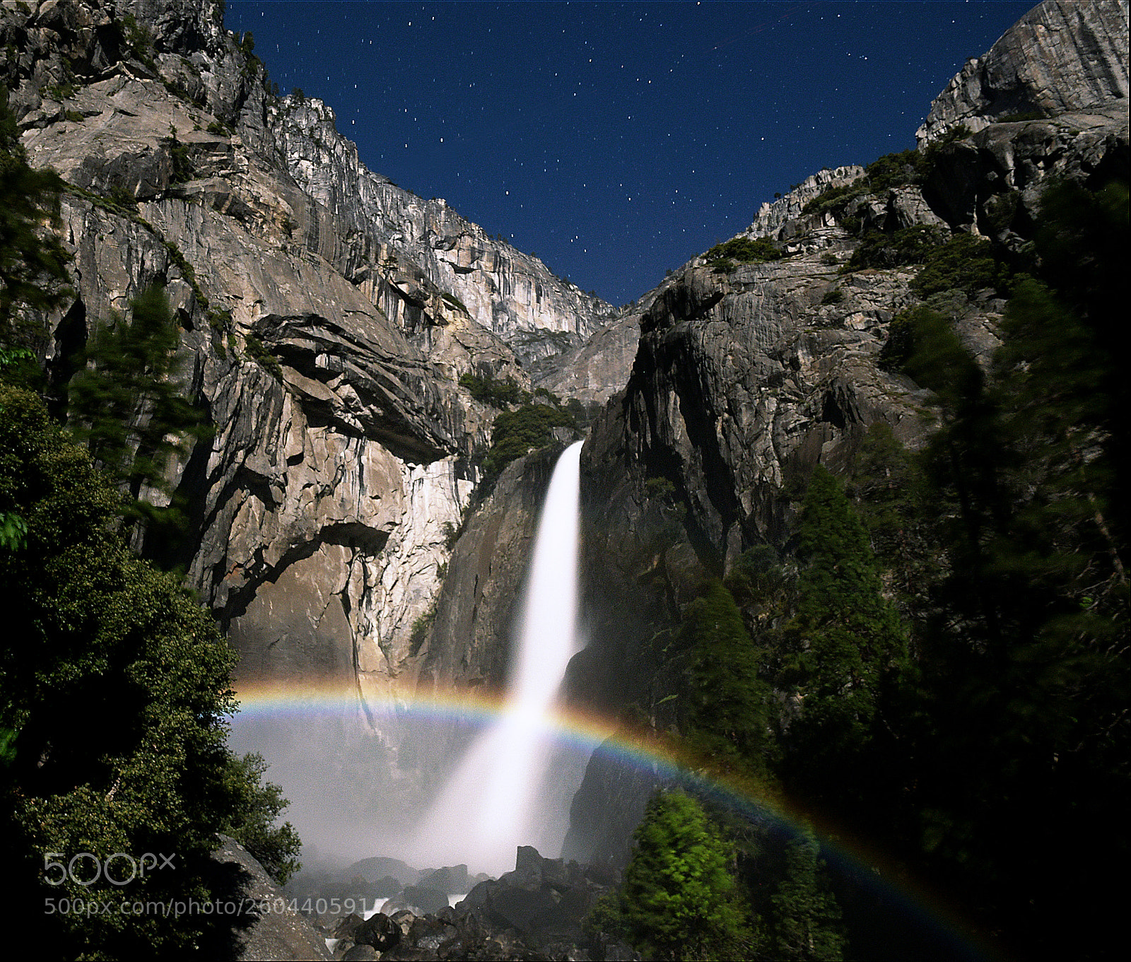 Nikon D7500 sample photo. Lunar rainbow at lower photography