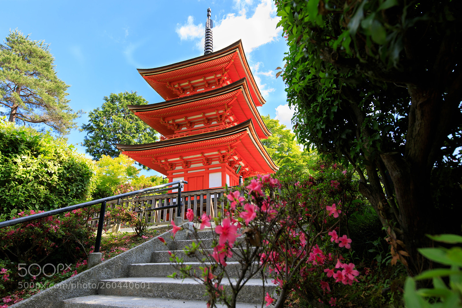 Canon EOS 5D Mark IV sample photo. Kyoto kiyomizu-dera koyasu pagoda photography