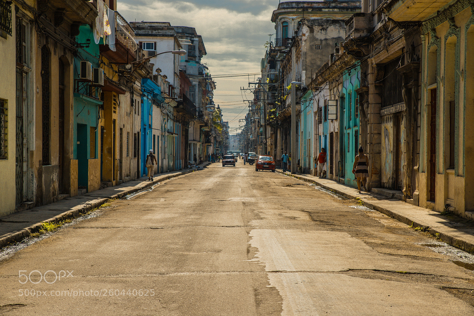Canon EOS 6D Mark II sample photo. Streets of havana photography