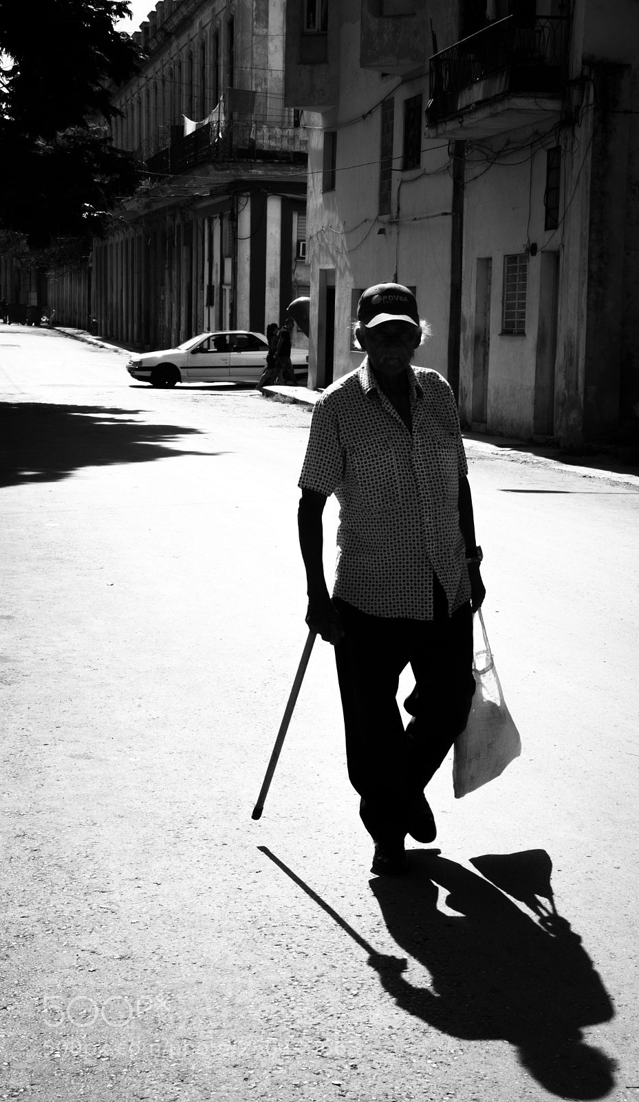 Canon EOS 6D Mark II sample photo. Streets of havana photography