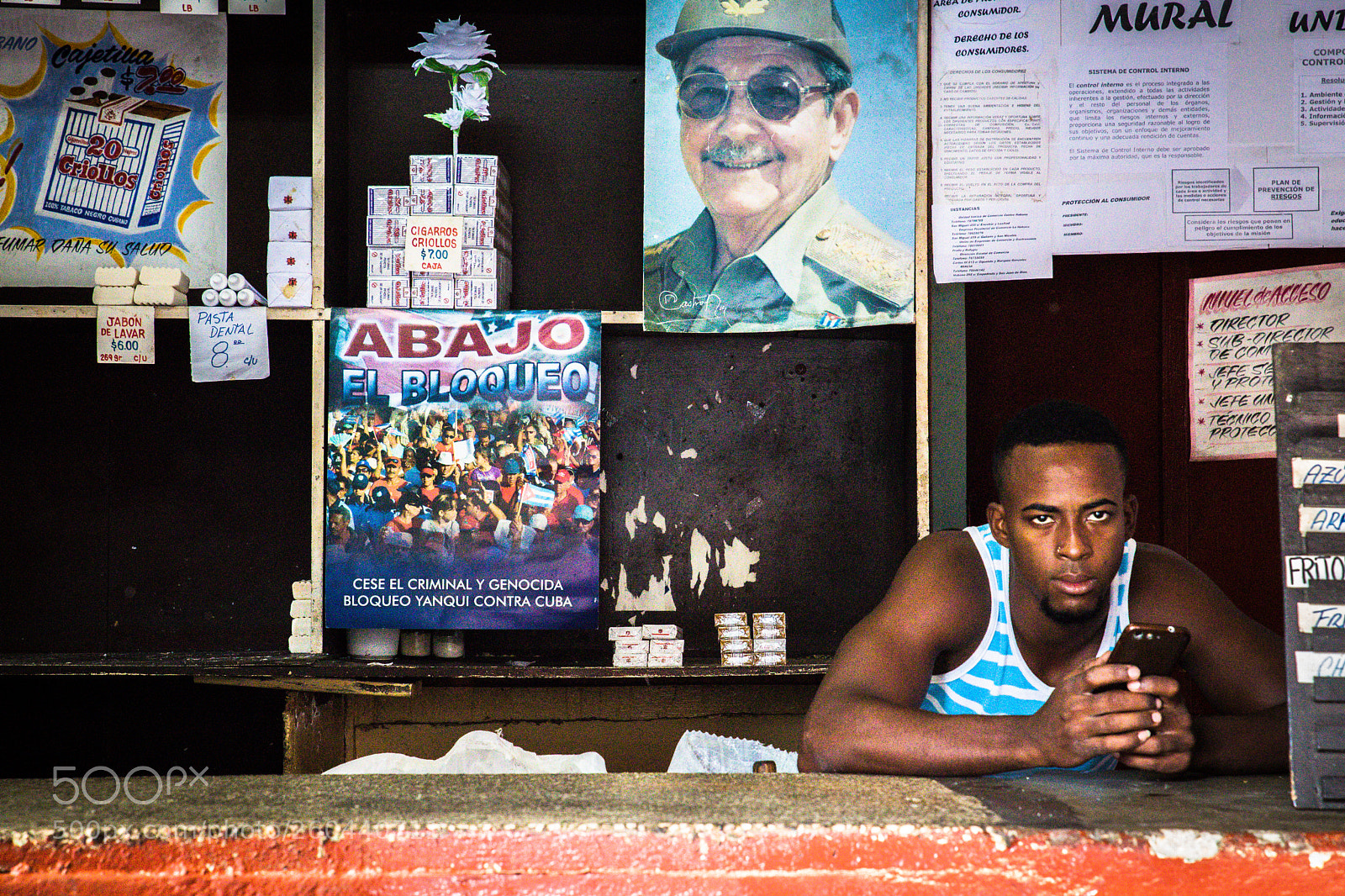 Canon EOS 6D Mark II sample photo. Streets of havana photography