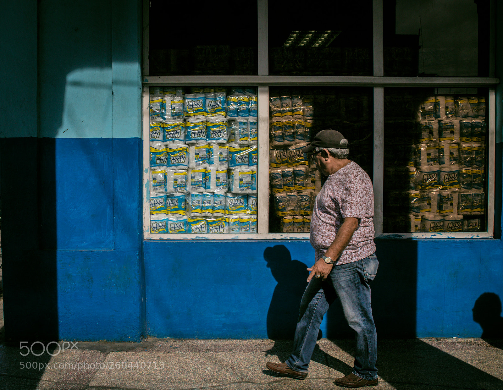 Canon EOS 6D Mark II sample photo. Streets of havana photography