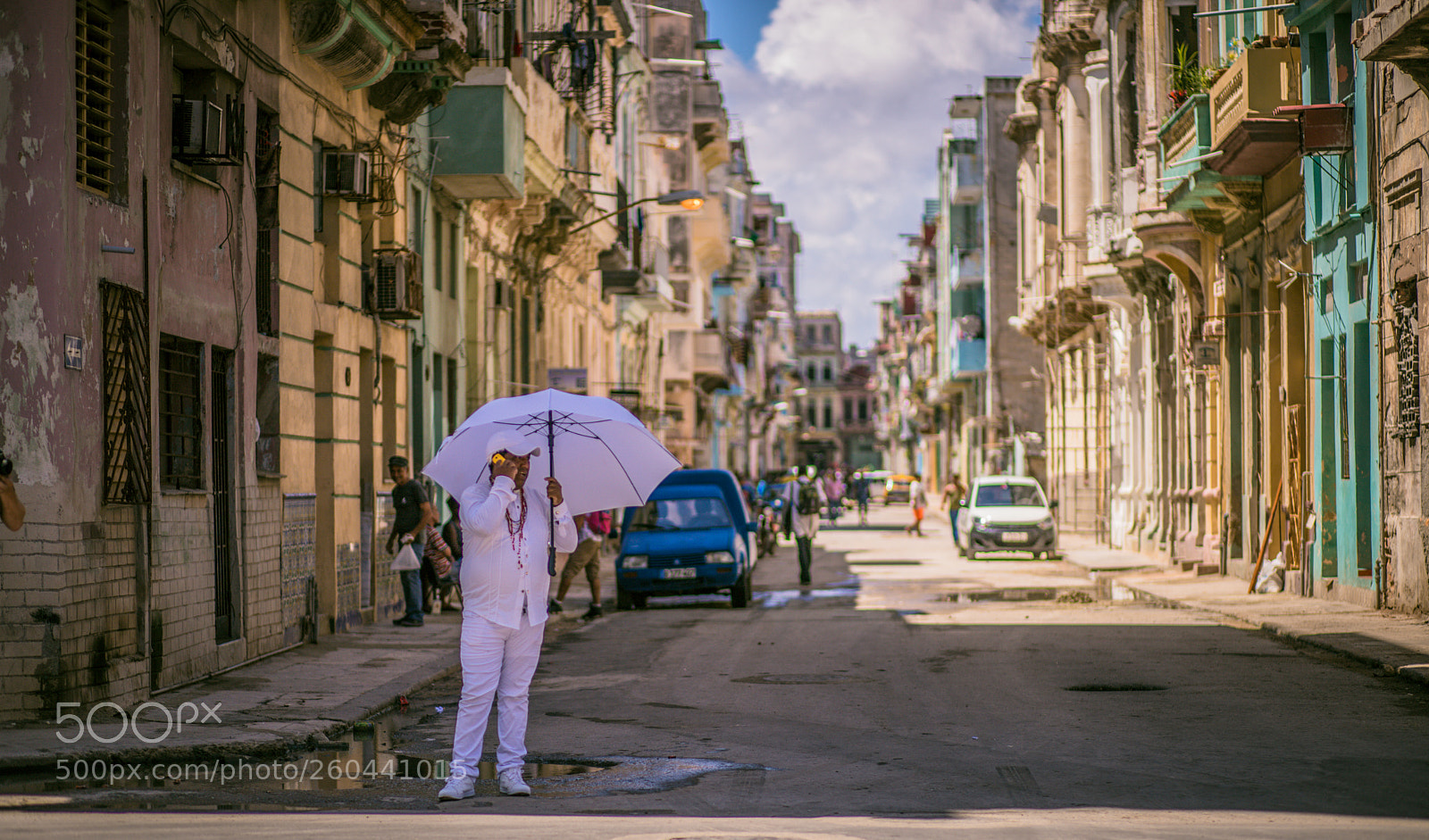Canon EOS 6D Mark II sample photo. Streets of havana photography