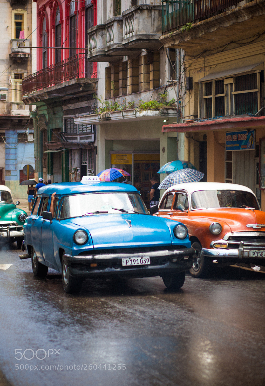 Canon EOS 6D Mark II sample photo. Streets of havana photography