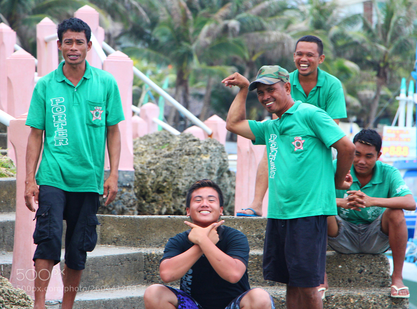 Canon EOS 650D (EOS Rebel T4i / EOS Kiss X6i) sample photo. Boys playing fool photography