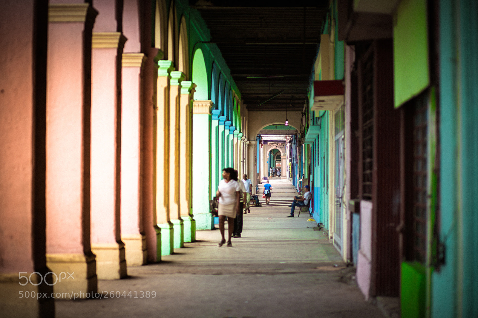 Canon EOS 6D Mark II sample photo. Streets of havana photography