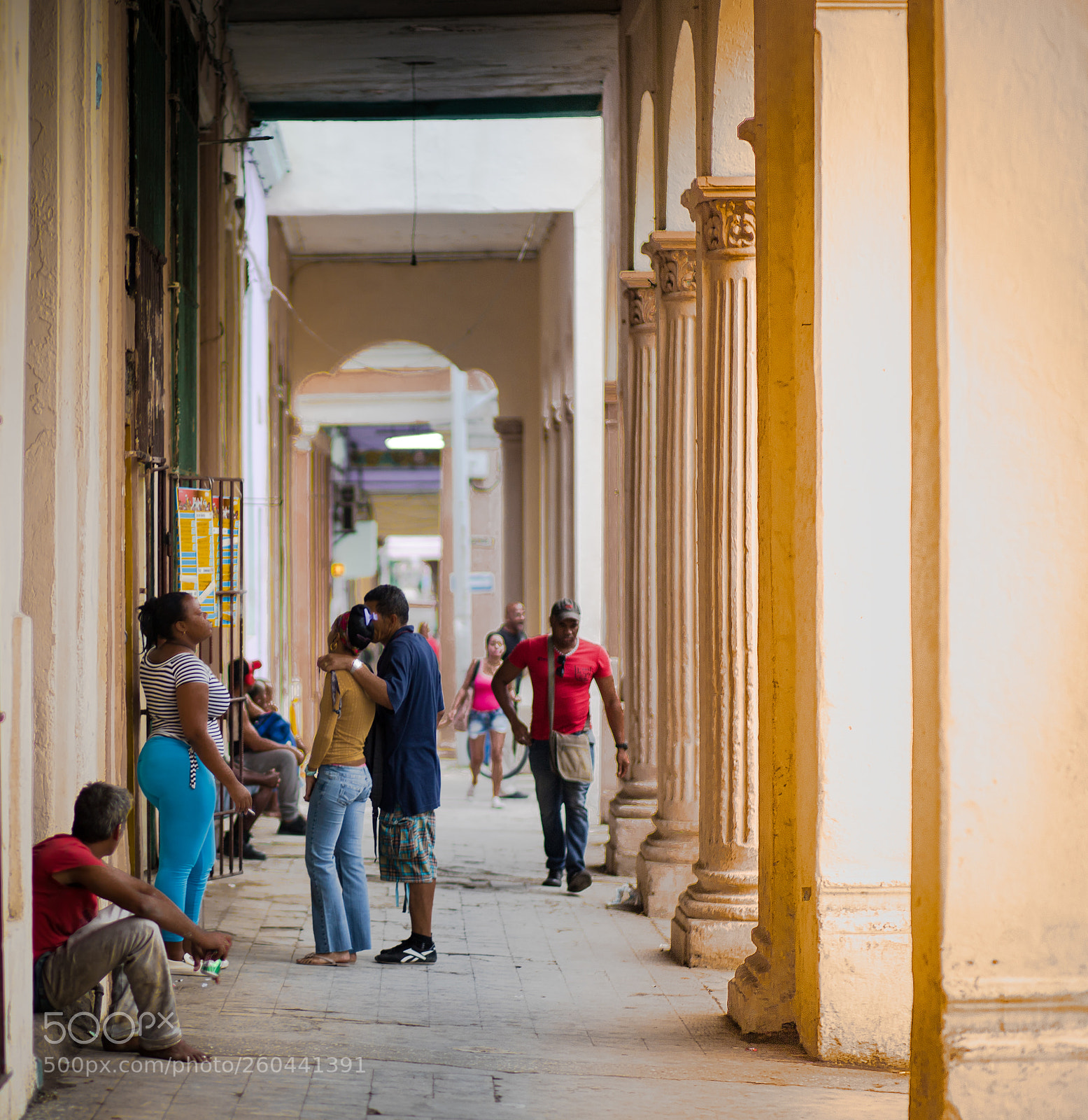 Canon EOS 6D Mark II sample photo. Streets of havana photography
