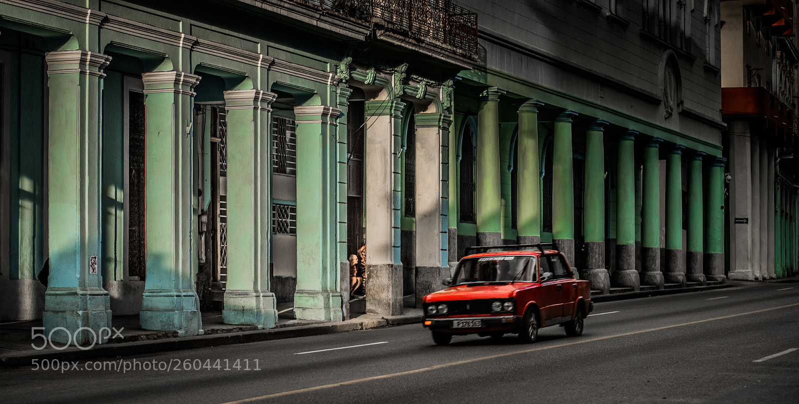 Canon EOS 6D Mark II sample photo. Streets of havana photography