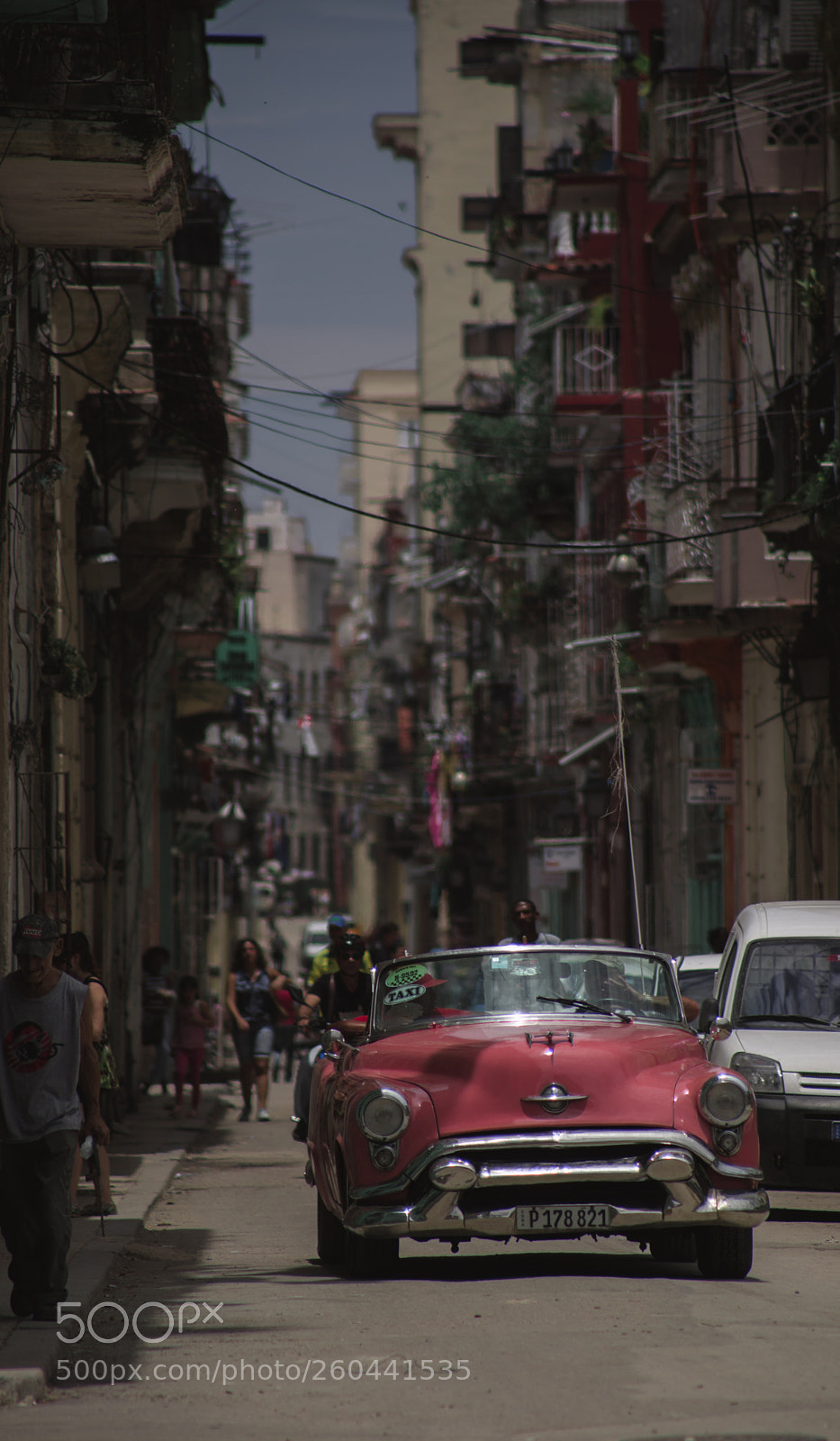 Canon EOS 6D Mark II sample photo. Streets of havana photography