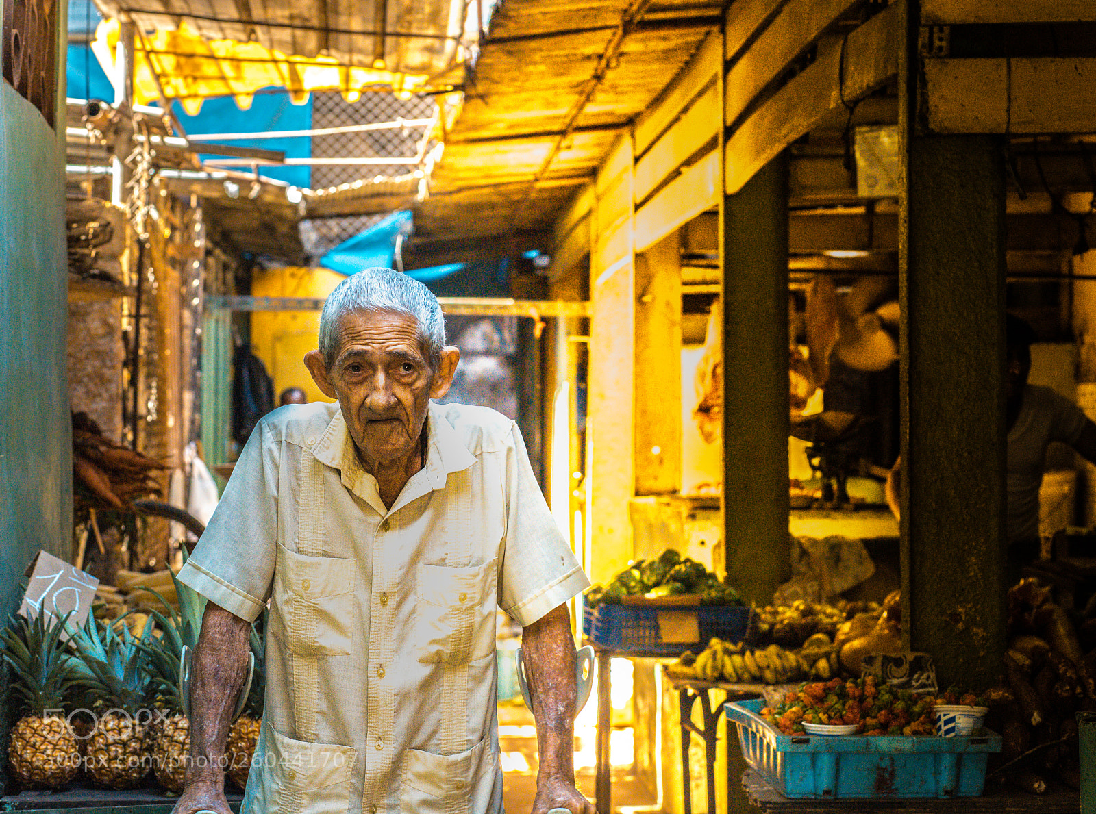 Canon EOS 6D Mark II sample photo. Streets of havana photography