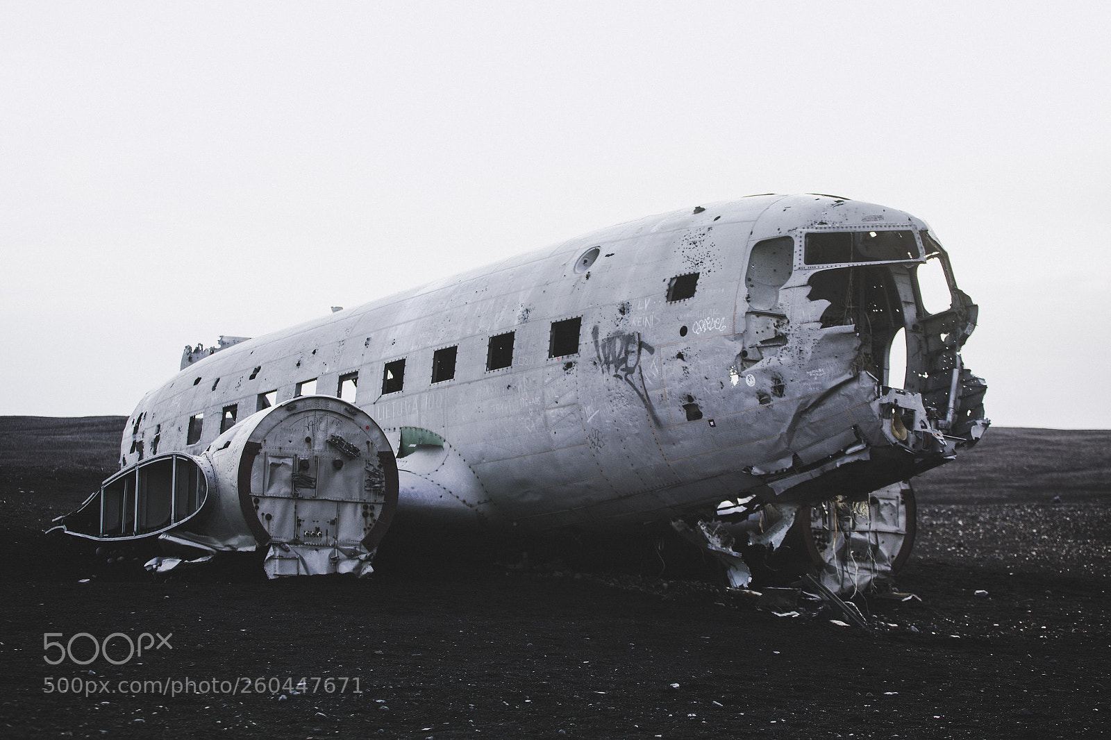 Canon EOS 6D sample photo. 1970's airplane crash in photography