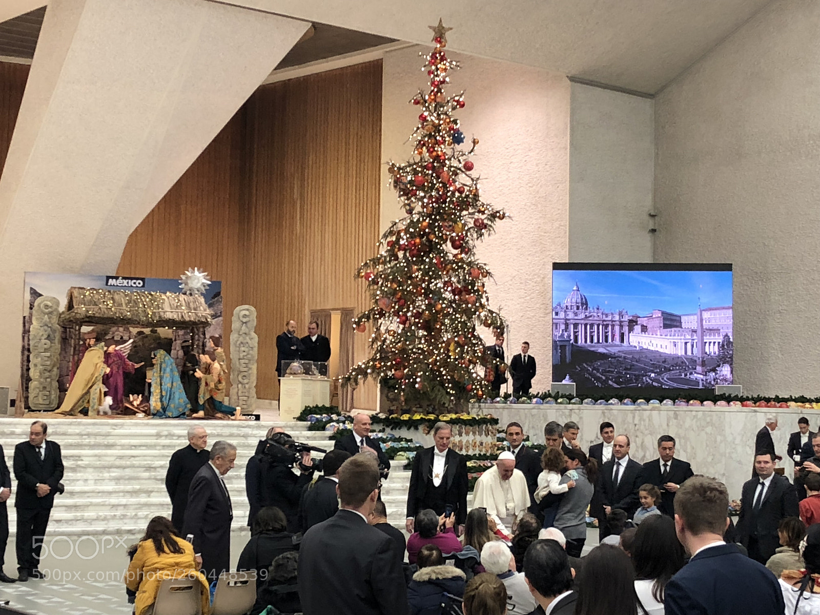 Apple iPhone 8 sample photo. The vatican: christmas 2018 photography