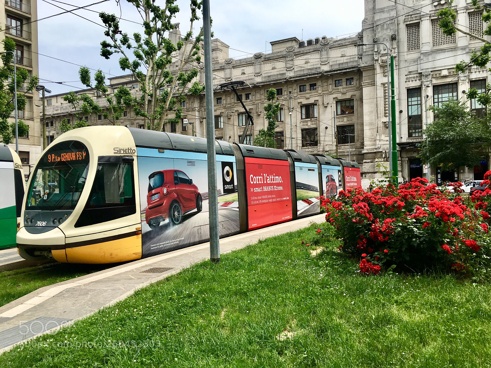 Apple iPhone 6s sample photo. Tram photography