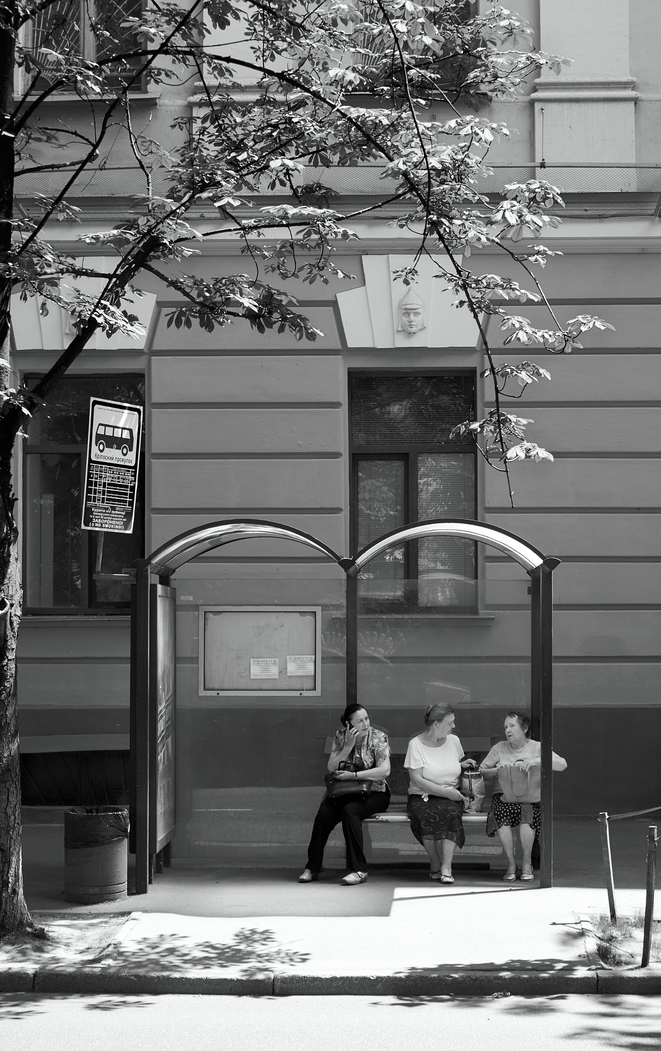 Nikon D7100 sample photo. Waiting for the bus photography