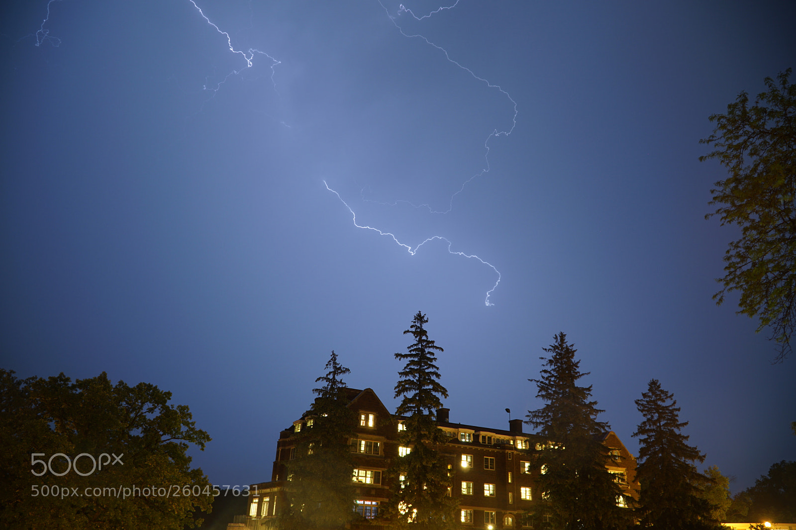 Sony a6000 sample photo. Lightning002 photography