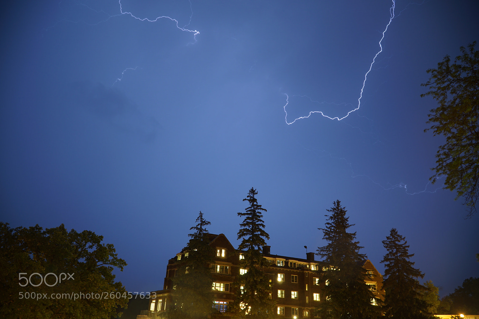 Sony a6000 sample photo. Lightning003 photography
