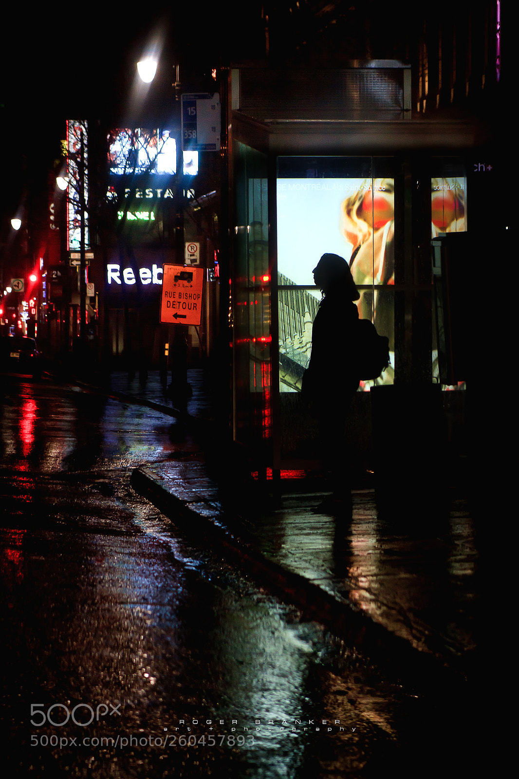 Canon EOS 7D sample photo. Bus waiting in the photography